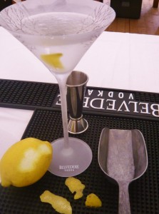 James Bonds Wodka-Martini 001