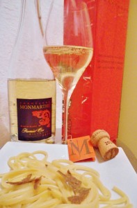 champagne-monmarthe-hoch-525x800
